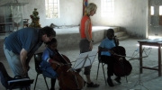 erste Erlebnisse mit einem Cello 2015