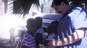 Imre mit Kindern